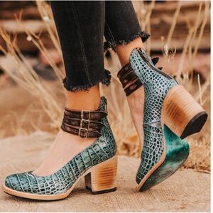 FREEBIRD RANDI TURQUOISE CROCO EMBOSSED LEATHER STRAPPY MID-HEEL SHOE 9